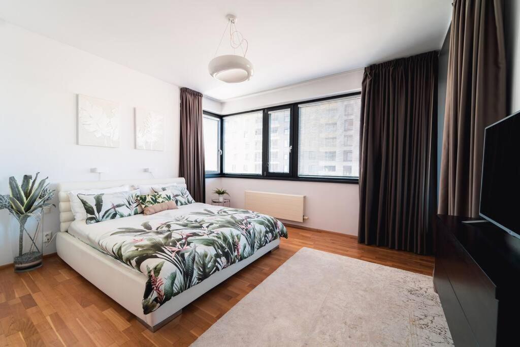 Prague Marina River View Apartment Close To City Centre Free Parking Exterior photo