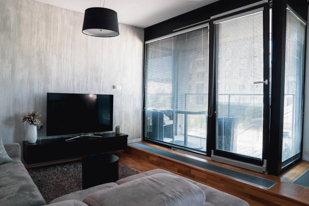 Prague Marina River View Apartment Close To City Centre Free Parking Exterior photo